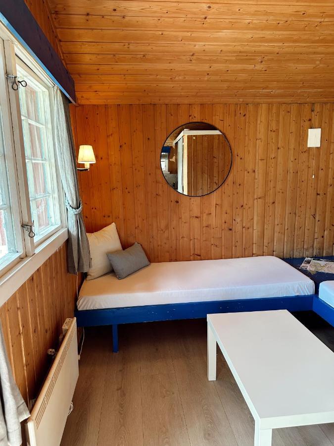 Hotel Loken Camping - Trivelig Og Idyllisk Ved Vannet Olden Exterior foto